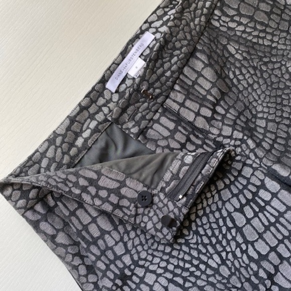 Diane von Furstenberg DVF Alexis Jacquard Alligator Pants Nightfall Size 2 - Picture 7 of 16